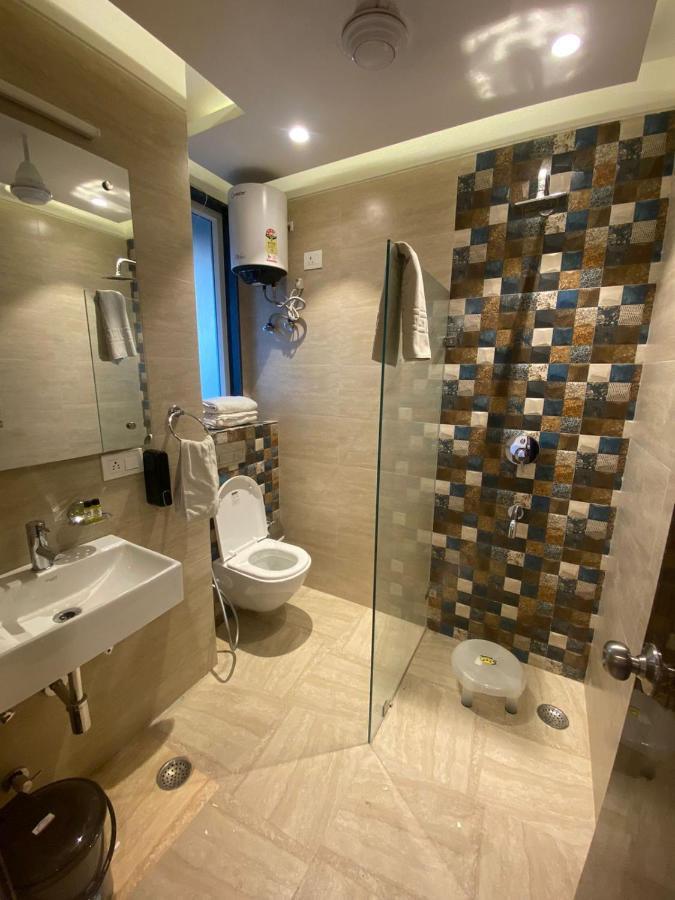 Posh Residency Huda City Center คูร์เคาน์ ภายนอก รูปภาพ