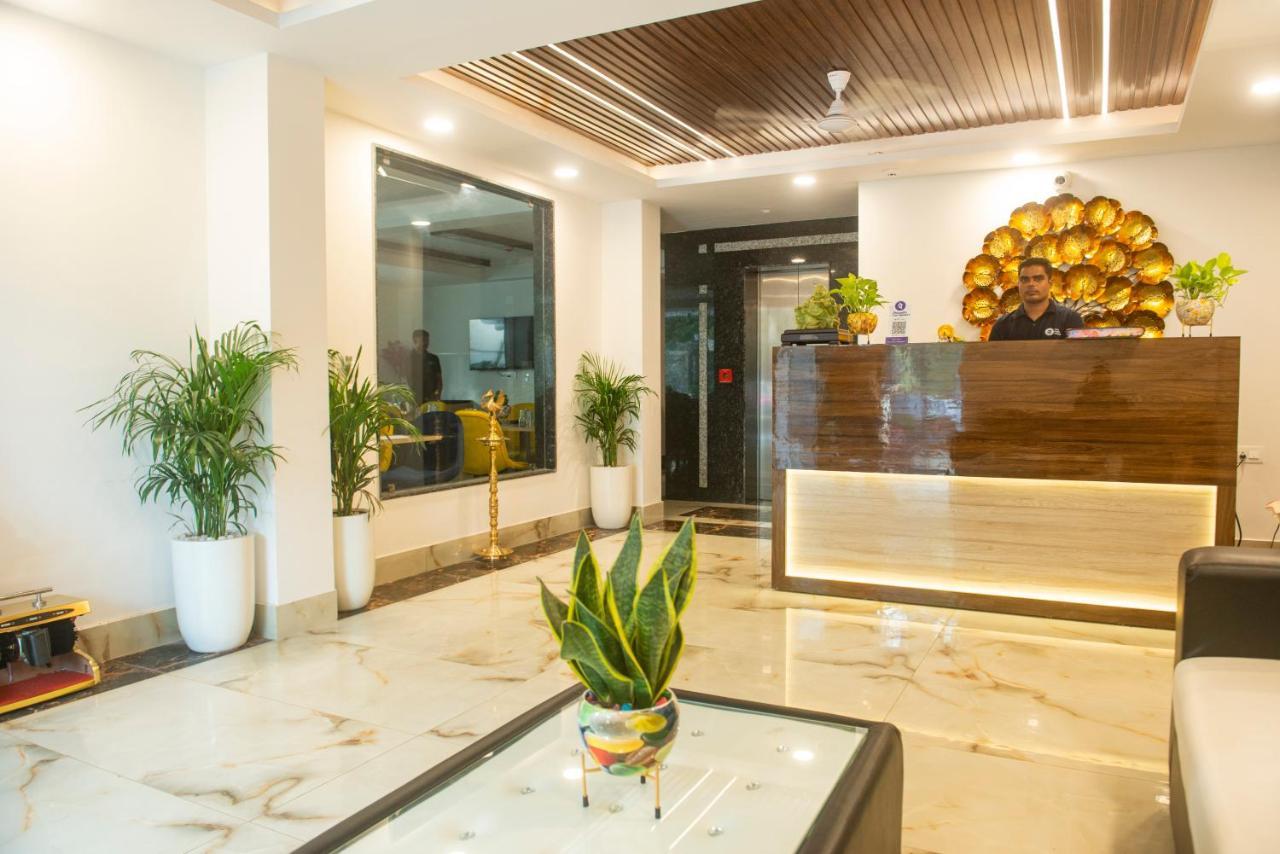 Posh Residency Huda City Center คูร์เคาน์ ภายนอก รูปภาพ
