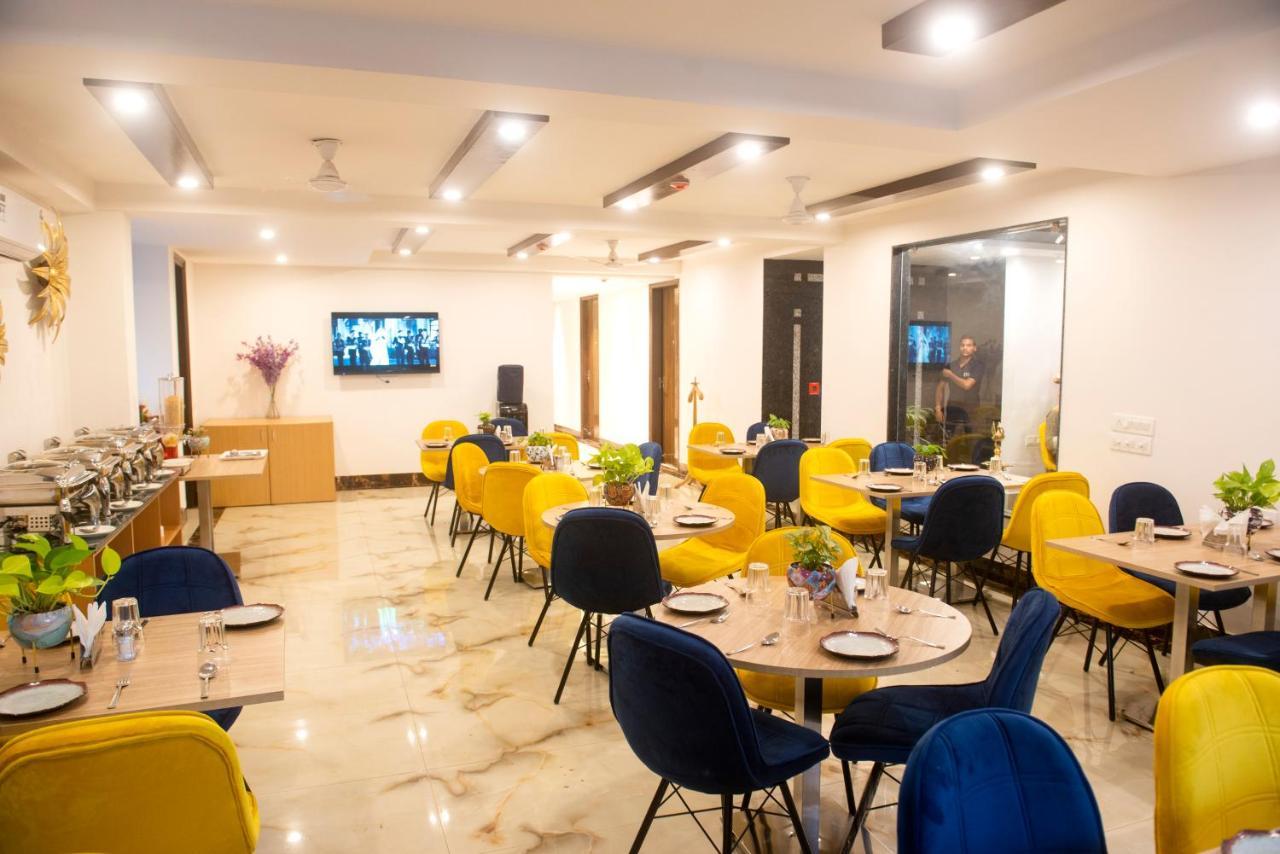 Posh Residency Huda City Center คูร์เคาน์ ภายนอก รูปภาพ