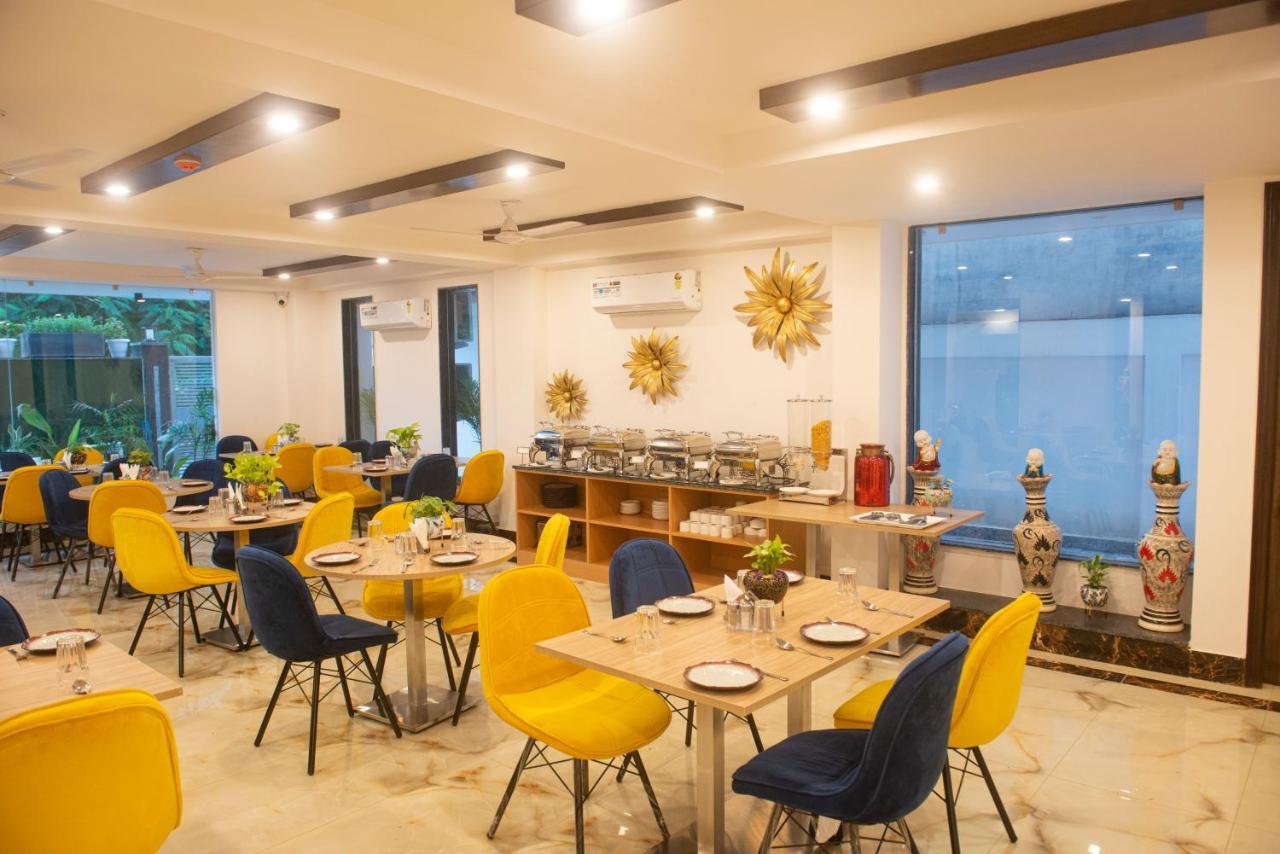 Posh Residency Huda City Center คูร์เคาน์ ภายนอก รูปภาพ